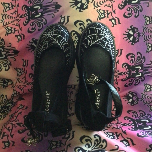 Spiderweb Platform Wedges Mary Janes - Picture 6 of 9